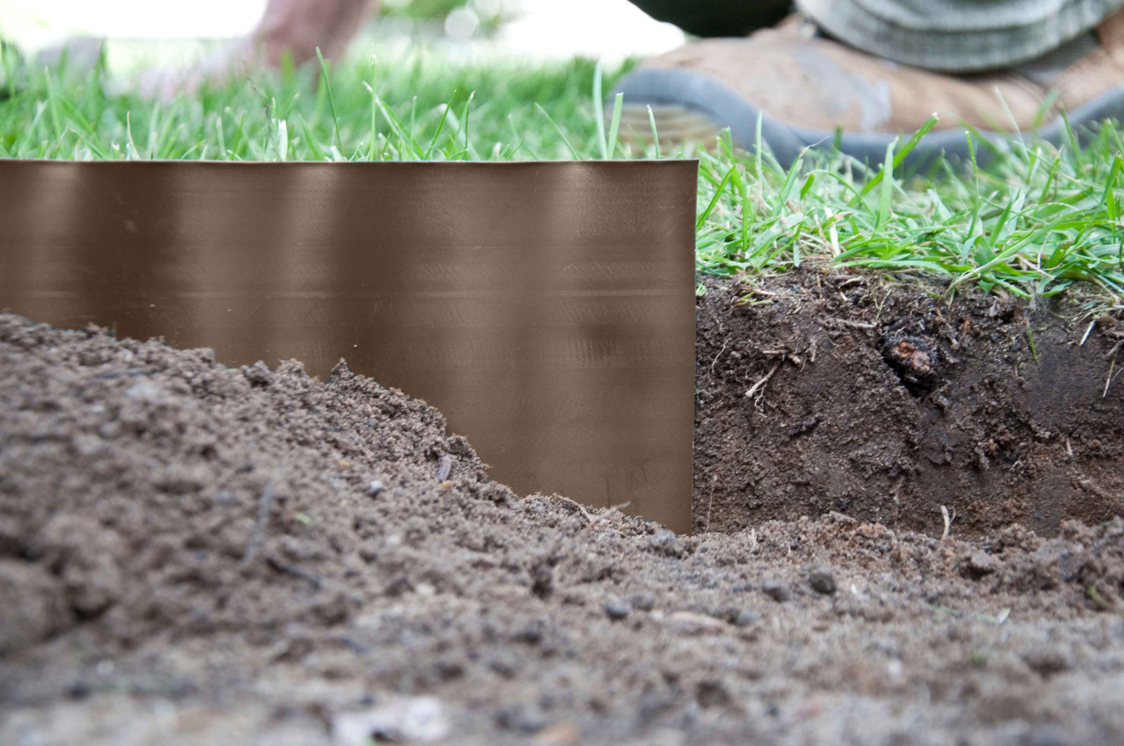 Wavy Plastic Garden Lawn Edging, H=15CM, L=9M, Brown